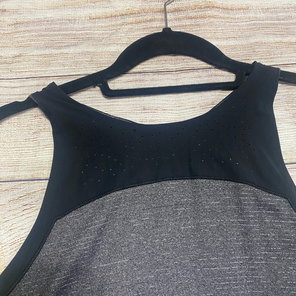 Lululemon open back tank top - Picture 4 of 12